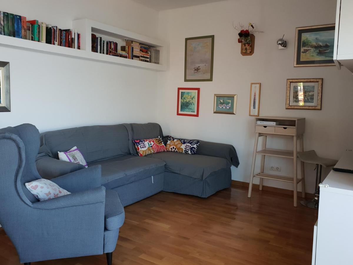 Cozy Apartments With Seafront Terraces أوميس المظهر الخارجي الصورة